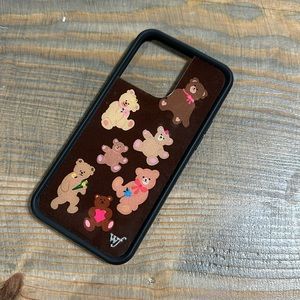 iPhone 14 Pro Max wildflower teddy bear case